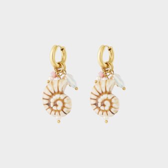 Oorbellen creool schelp beige