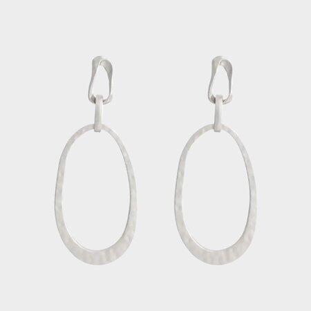 Oorbellen ovaal getrommeld zilver