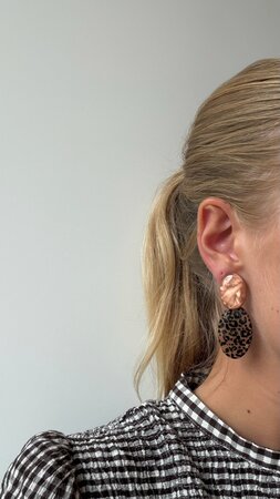 Oorbellen duo resin leopard